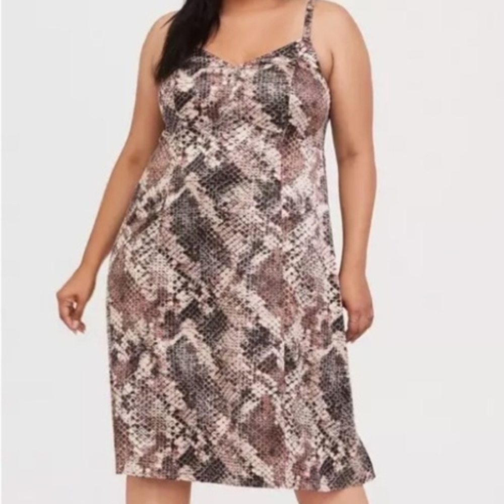 TORRID SILKY PYTHON SLIP DRESS SZ 2X